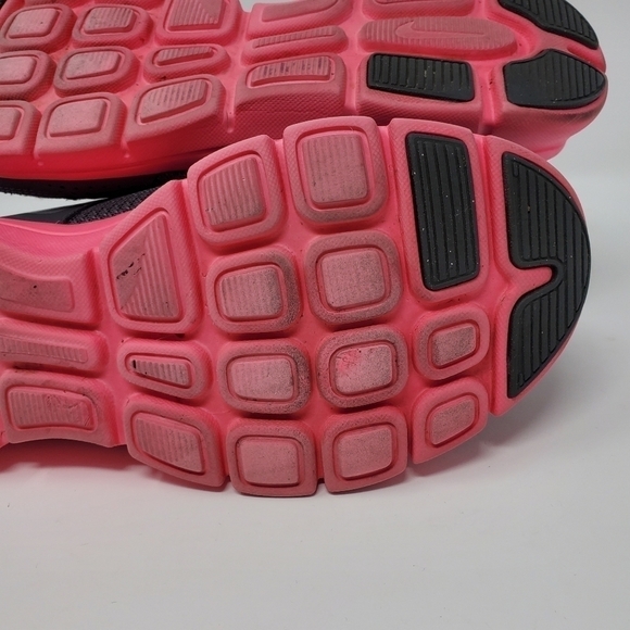 NIKE FLEX EXPERIENCE RN RUNNING SHOES SNEAKERS WOMEN SIZE 10 GREY & PINK ACTIVE - Picture 9 of 12